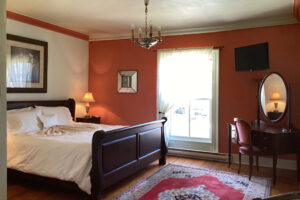 MKI 102 - King Bed East Window