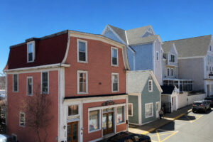 MKI 104 - View Pelham to Lunenburg Arms Hotel